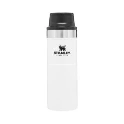 Stanley - Trigger-Action Travel Mug 0,47L 16 Stanley - Trigger-Action Travel Mug 0,47L -Nordisko Butik Stanley 46 0131 Trigger Action Travel Mug 0.47L polar 01.w610.h610.fill