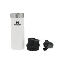 Stanley - Trigger-Action Travel Mug 0,47L 17 Stanley - Trigger-Action Travel Mug 0,47L -Nordisko Butik Stanley 46 0131 Trigger Action Travel Mug 0.47L polar 02.w610.h610.fill