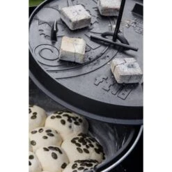 Petromax - Dutch Oven Ft6 Støbejernsgryde (6,1L) 27 Petromax - Dutch Oven Ft6 Støbejernsgryde (6,1L) -Nordisko Butik petromax dutch oven ft3 ft6 ft9 ft12 ft18 03.w610.h610.fill