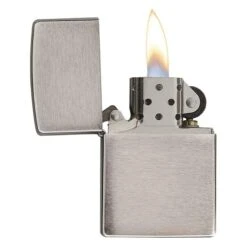 Zippo - Brushed Chrome Lighter 8 Zippo - Brushed Chrome Lighter -Nordisko Butik zippo 200 classic brushed chrome 03.w610.h610.fill